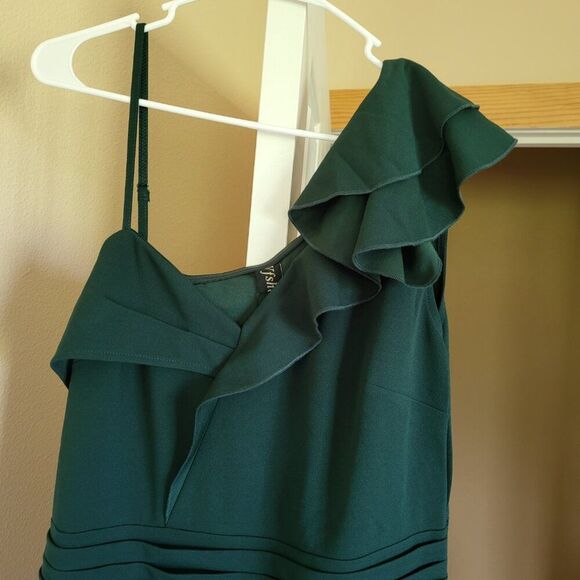 Women's Formal One-Shoulder Ruffle Maxi Dress - NWT - 2XL - Picture 4 of 10